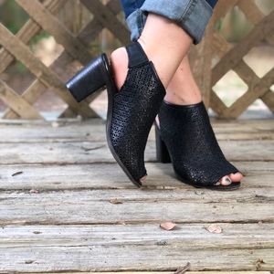 Real leather “vero cuoio” black open-toe heels